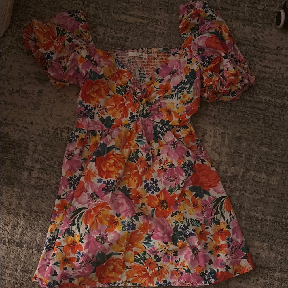 Floral Puff Sleeve Open Back Dress